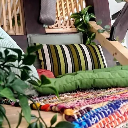 Urban Zen Den 2