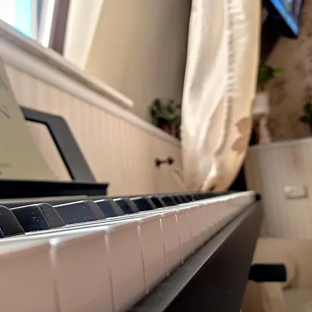 Urban Zen Den 2 Apartment *