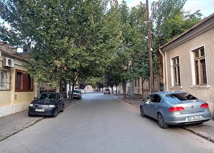 アパート Urban Zen Den 2 *