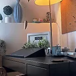 Urban Zen Den 2